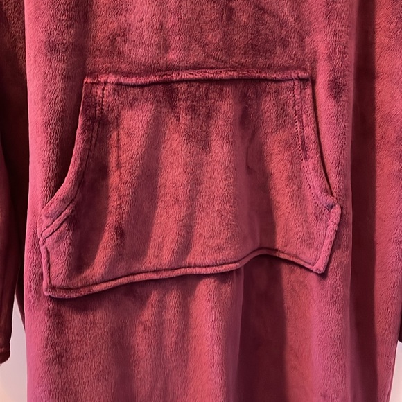 Fleece Robe, size small/medium - Picture 4 of 4